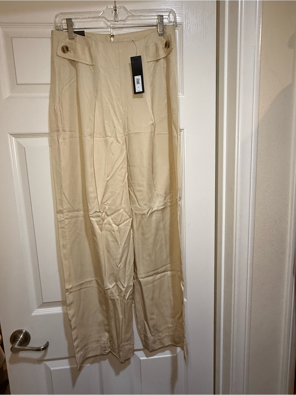 Women’s Banana Republic Wide Leg Dress Pants- High Waisted Cream